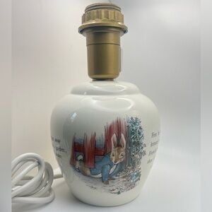 Adorable Beatrix Potter Peter Rabbit Wedgewood Ceramic Storybook Lamp-Vintage